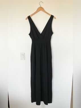 Old Navy Cotton Blend Black V-Neck Maxi Dress with Smocked Waist | Size M casual